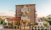 Ани апартаменти, частни квартири в града Dobre Vode, Черна Гора
